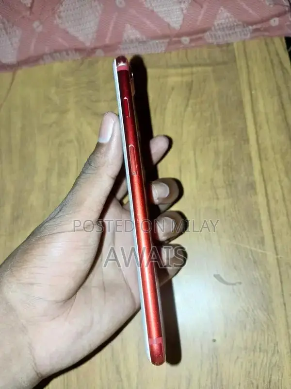 Apple iPhone 7 Plus Smartphone Unlocked Compact Device