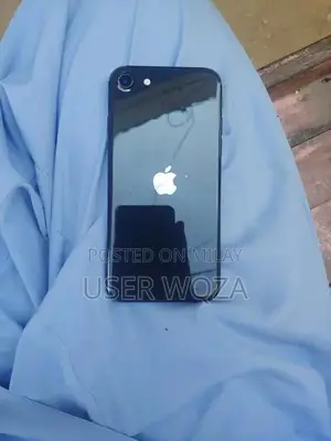 Apple iPhone SE 2020 Unlocked Smartphone with A11 Bionic Chip