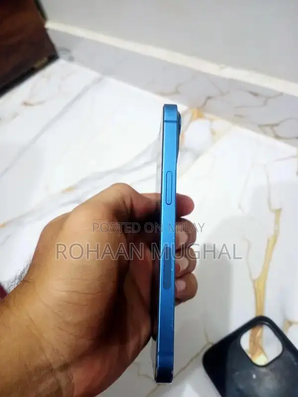 128GB JV iPhone 13 Sealed Waterpack Smartphone