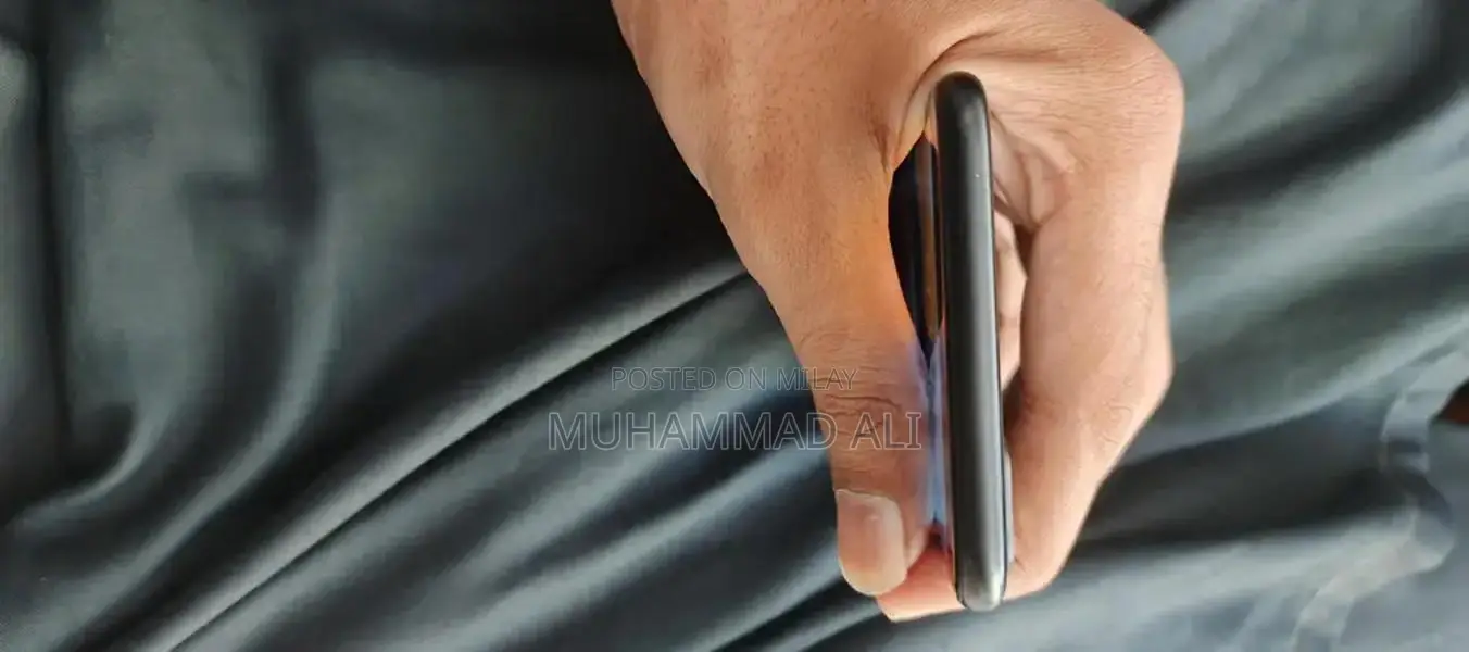 Apple iPhone 7 Plus Smartphone - Excellent Condition