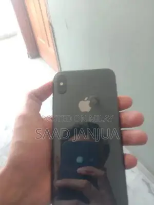Apple iPhone XS Max Black Smartphone with Battery Replacement