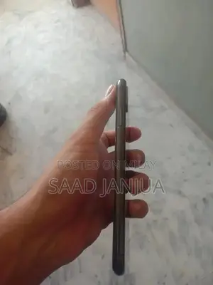 Apple iPhone XS Max Black Smartphone with Battery Replacement