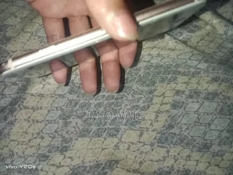 Apple iPhone 8 64GB Unlocked Smartphone - Pristine Condition