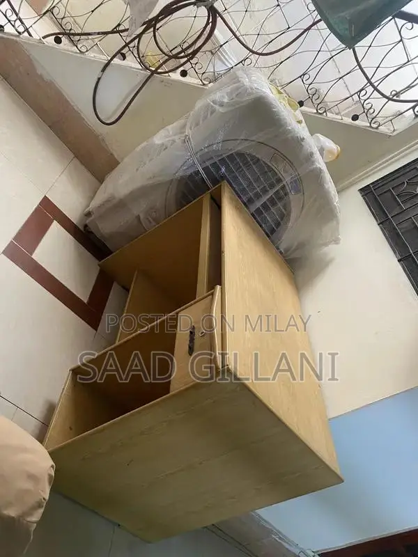 Simple Office Table - Minimalist Workspace Furniture