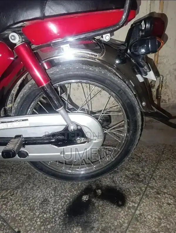 Honda CD 70 Motorcycle - 2024 Model in Excellent Condition