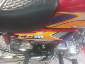 10 by 10 Vehicle Engine Component