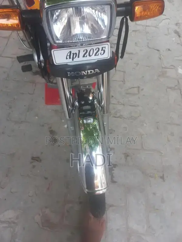 10 by 10 Vehicle Engine Component