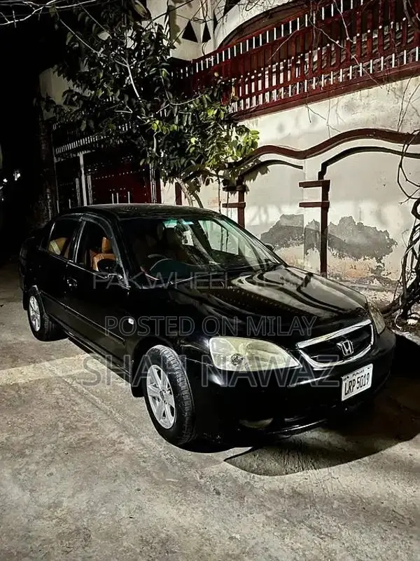 Honda Civic VTI Sedan 2003 - Well-Maintained Compact Car