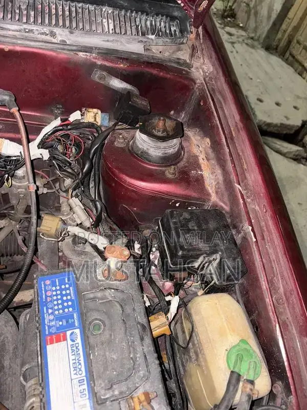 Suzuki Cultus VXR Sedan Reliable Compact Car with LPG