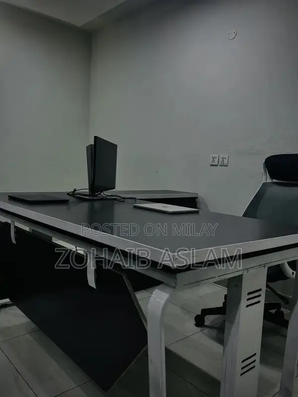 Modern Office Executive Desk with Side Table - 6 Feet