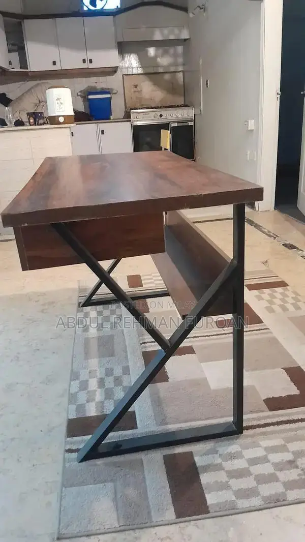 Modern Office Table - Professional Workspace Furniture