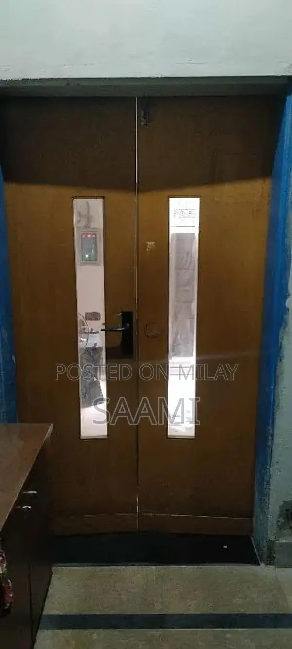 Professional Office Tables for Modern Workspaces