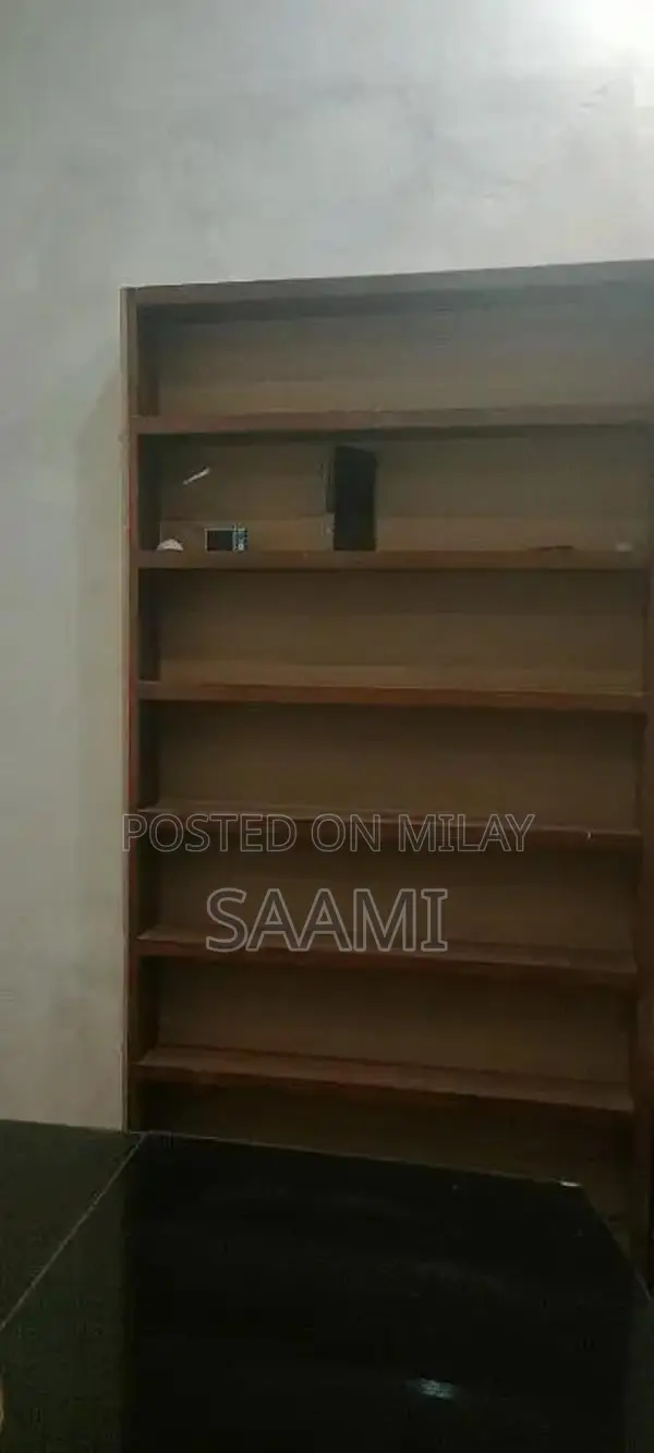 Professional Office Tables for Modern Workspaces