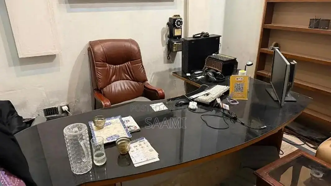 Professional Office Tables for Modern Workspaces