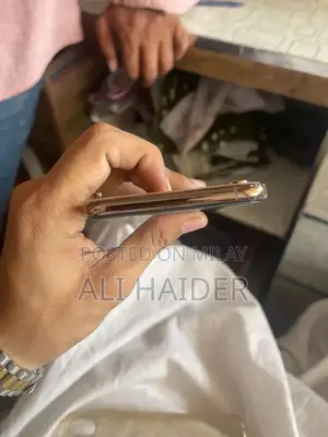 iPhone XS Max 64GB Smartphone - Premium Mobile Device