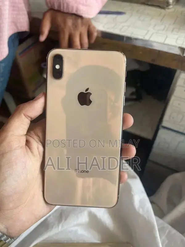 iPhone XS Max 64GB Smartphone - Premium Mobile Device