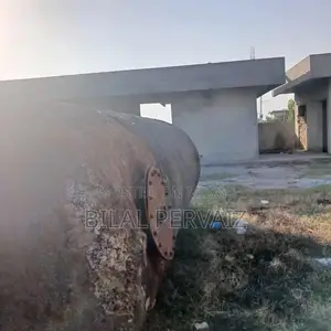 Large Industrial Oil Storage Tanks - 15,000 and 25,000 Liter Capacity