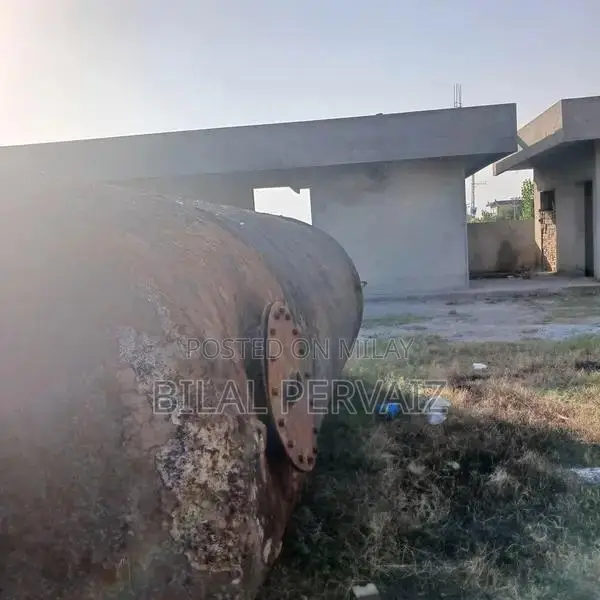 Large Industrial Oil Storage Tanks - 15,000 and 25,000 Liter Capacity