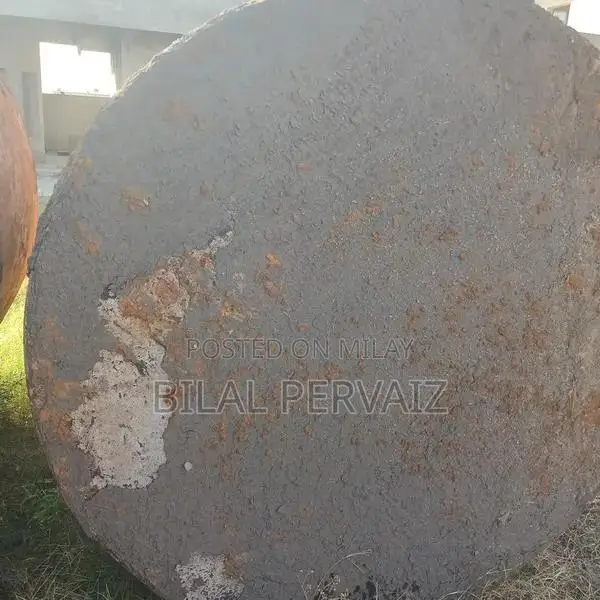 Large Industrial Oil Storage Tanks - 15,000 and 25,000 Liter Capacity