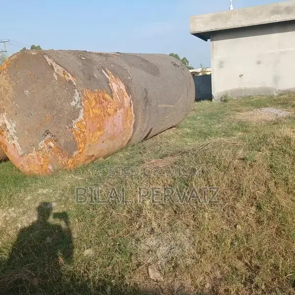 Large Industrial Oil Storage Tanks - 15,000 and 25,000 Liter Capacity