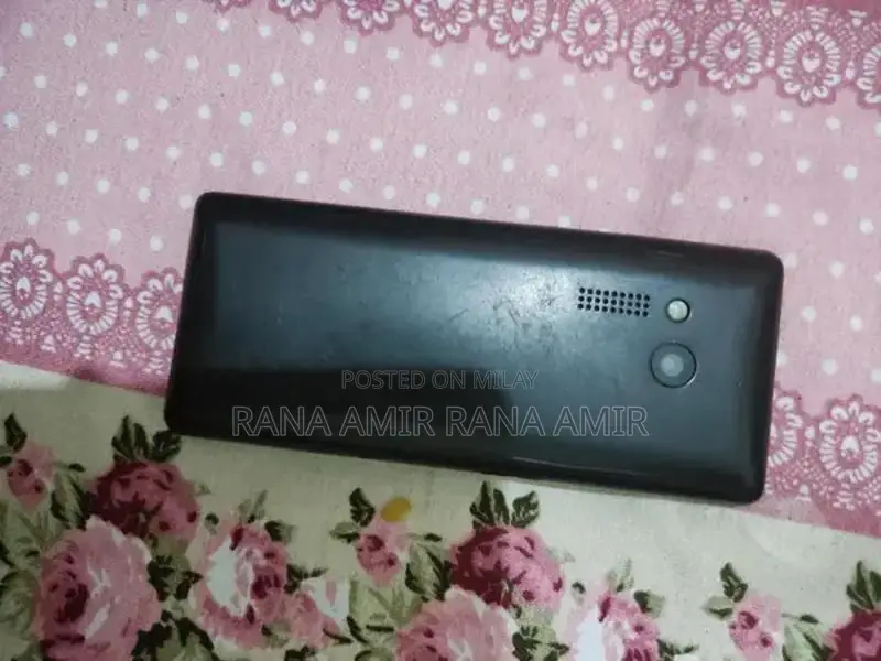 Classic Mobile Device with Enhanced Communication Features