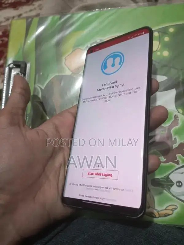 OnePlus 8 5G Smartphone with Advanced Wireless Technology