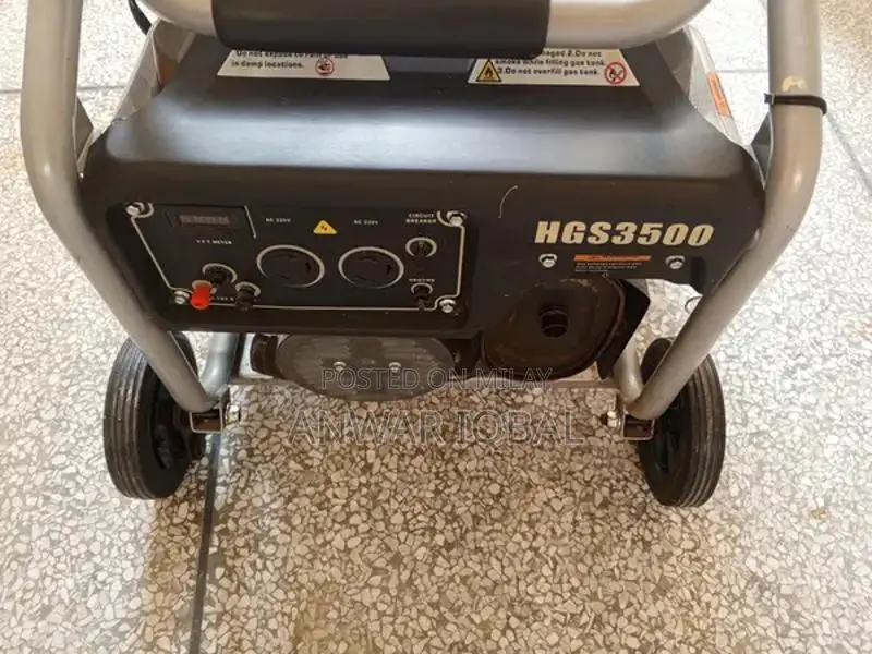 Hyundai 3.5 KW Portable Generator - Lightly Used