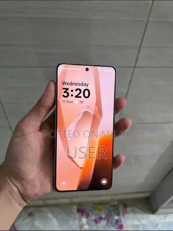 OnePlus 13R Dual SIM Smartphone with High-Performance Features