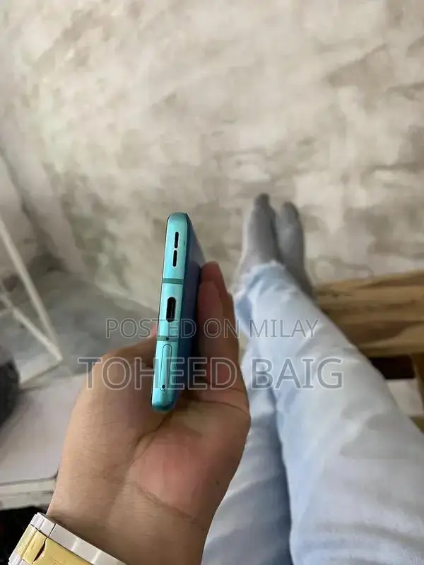 OnePlus 8 Smartphone with Replaced AMOLED Display