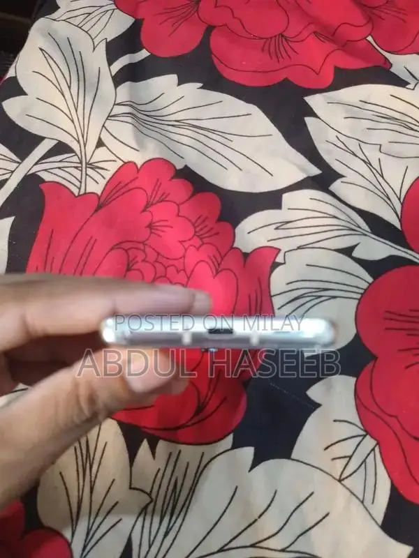 OnePlus 8 Smartphone - Dual SIM High-Performance Mobile Device