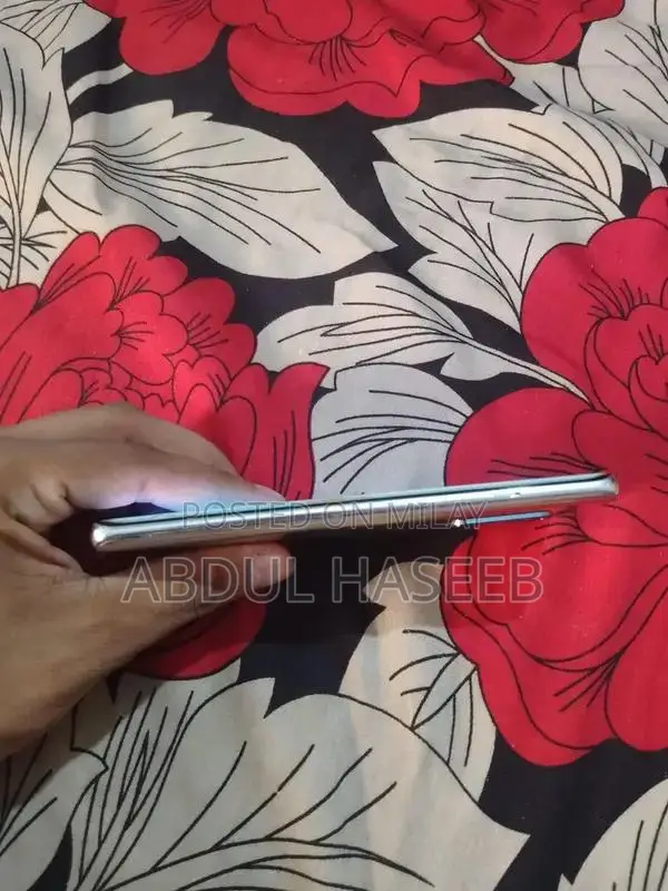 OnePlus 8 Smartphone - Dual SIM High-Performance Mobile Device