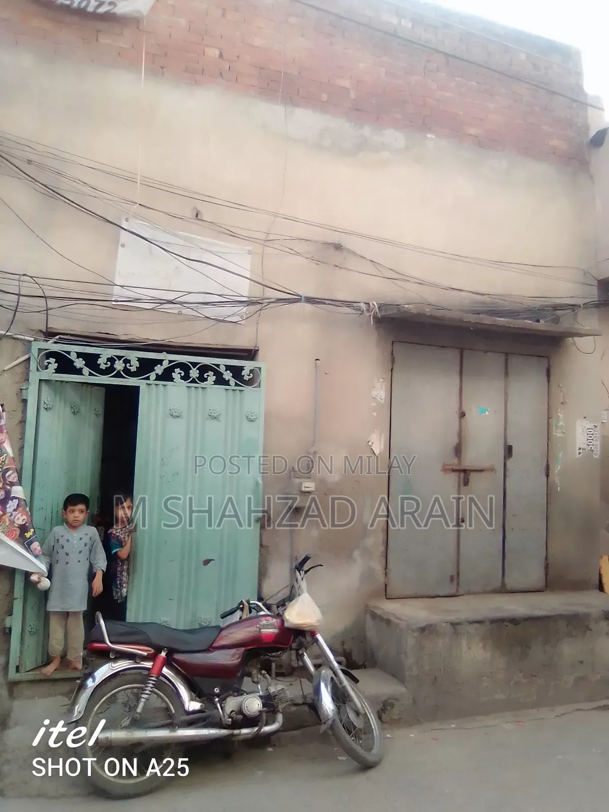 Furnished 2bdrm House in Malik, Lahore for sale