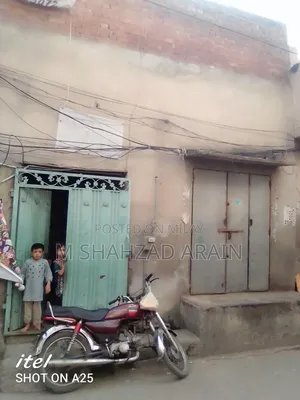 Furnished 2bdrm House in Malik, Lahore for sale