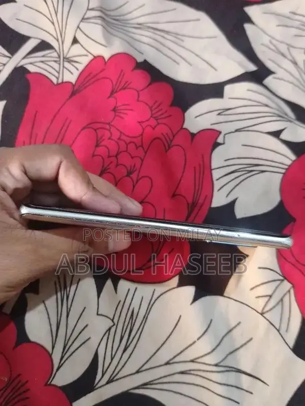 OnePlus 8 Smartphone - Dual SIM High-Performance Mobile Device