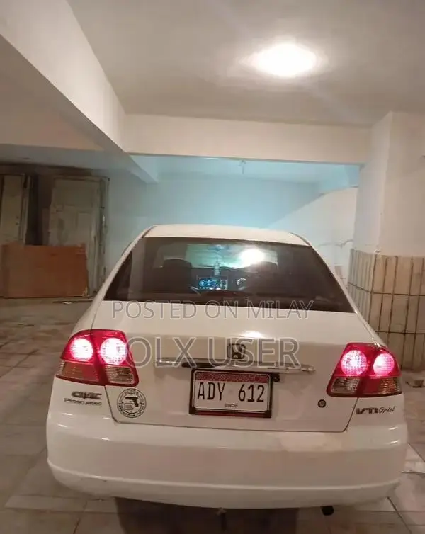 2002 Honda Civic White Sedan with Sunroof