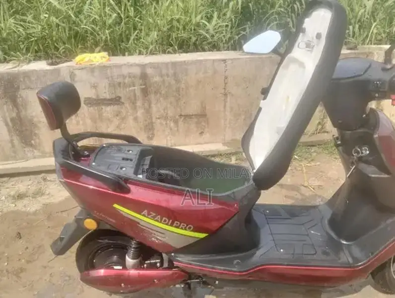 High-Performance Electric Scooty 1000W Azadi Pro Model