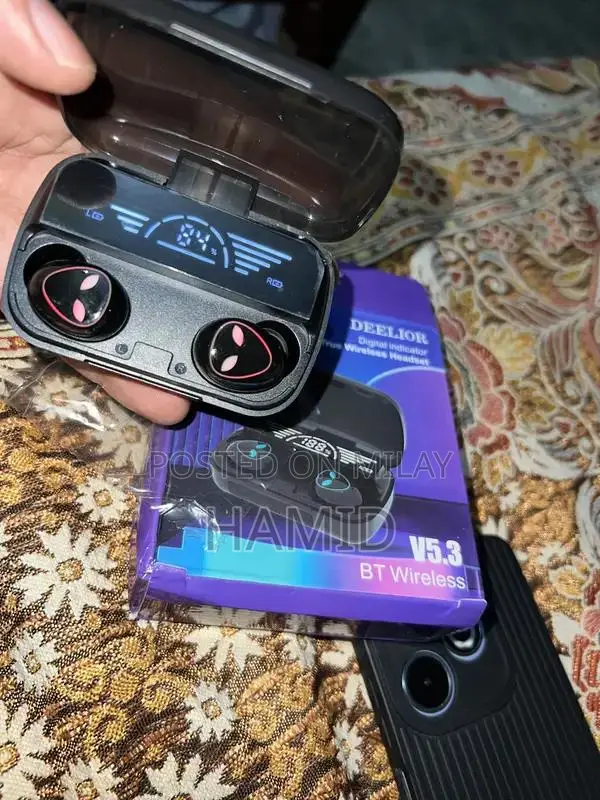 M20 Bluetooth Wireless Earbuds with Advanced Connectivity