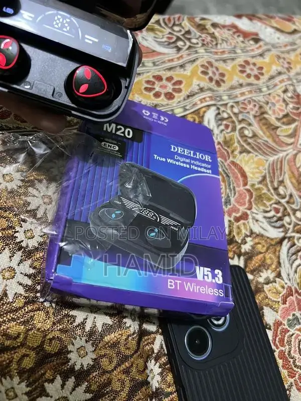 M20 Bluetooth Wireless Earbuds with Advanced Connectivity