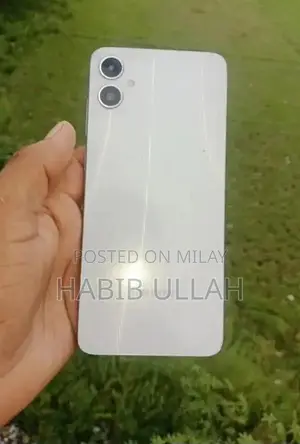 Samsung Budget Smartphone Minimal Condition