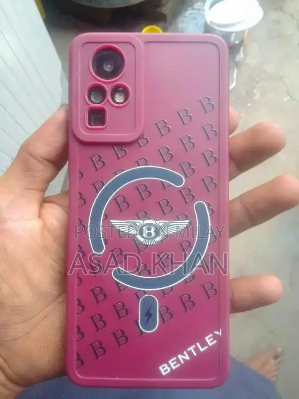 Compact Exchange Smartphone for One-Handed Use