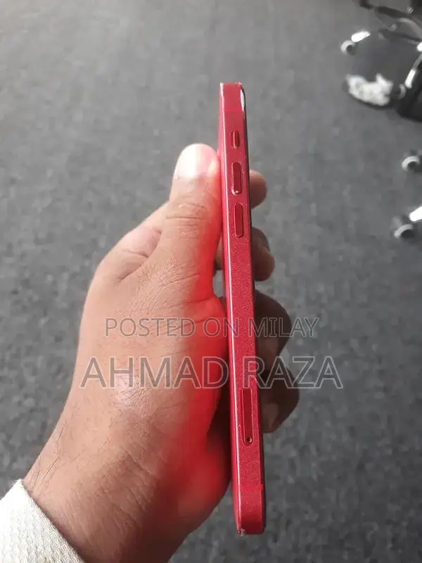 Smartphone without Accessories - Compact Mobile Device