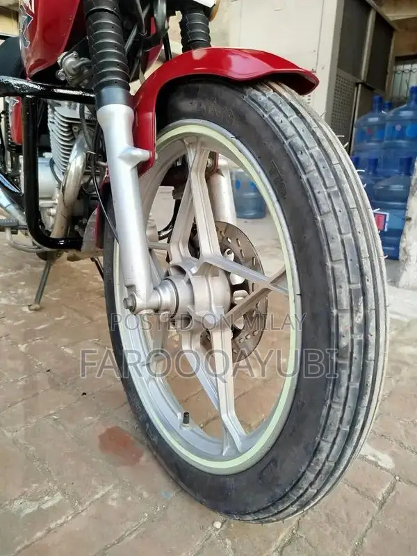 Suzuki GS Motorcycle - Single Rider Vehicle