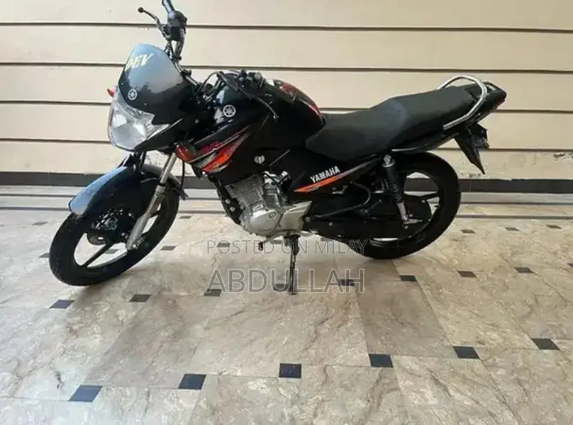 High-Performance Motorcycle with Advanced Engine Configuration