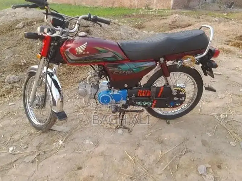 Honda CD70 Motorcycle - 2022 Model Compact Commuter Bike