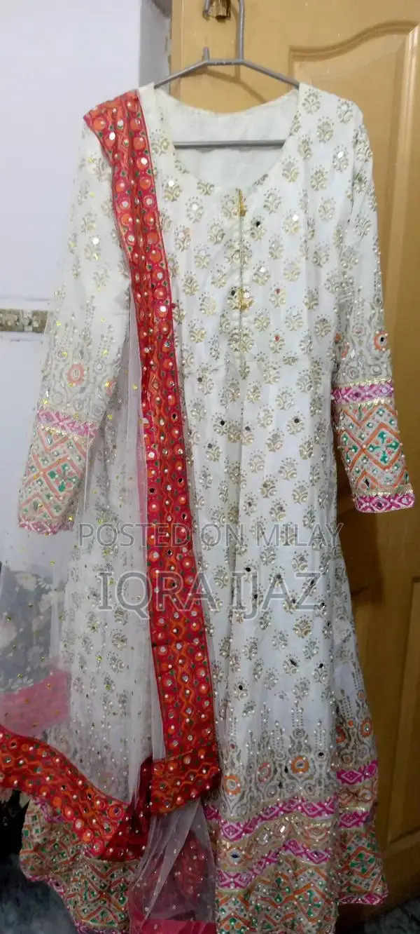 Lightweight Organza Fabric for Crafts and Apparel