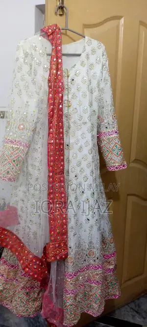 Lightweight Organza Fabric for Crafts and Apparel