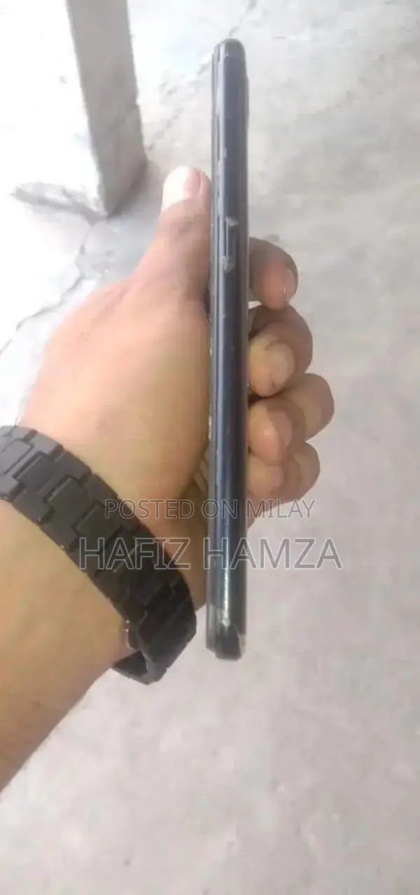 Affordable Compact Smartphone with Decent Storage