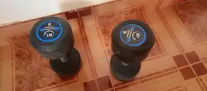 Photo - Adjustable Dumbbell Set - 5 kg and 10 kg Weights