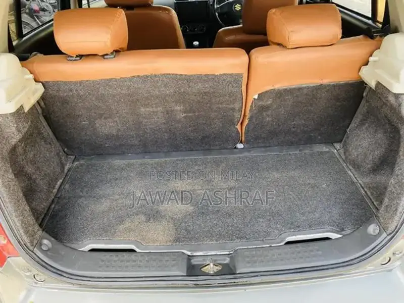 Suzuki Swift Hatchback - Stylish Compact Car with Premium Features