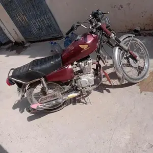 Toyo 125 Sialkot Motorcycle Original Documents and Plates